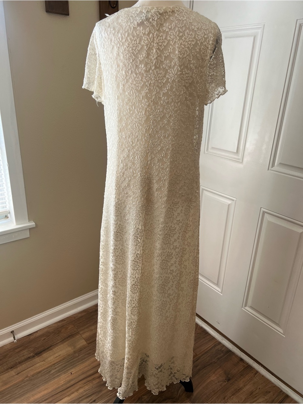 Ronni Nicole by Ouida Ivory Floral Lace Maxi Dress Size 18 Formal - Picture 3 of 12